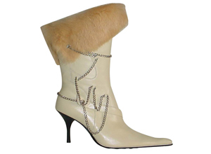 俏狐國際鞋業(yè) 箱包領(lǐng)域的創(chuàng)新者與世界服裝鞋帽網(wǎng)的領(lǐng)航伙伴